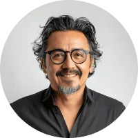 專業團隊成員為您提供支援 - 问鼎h5